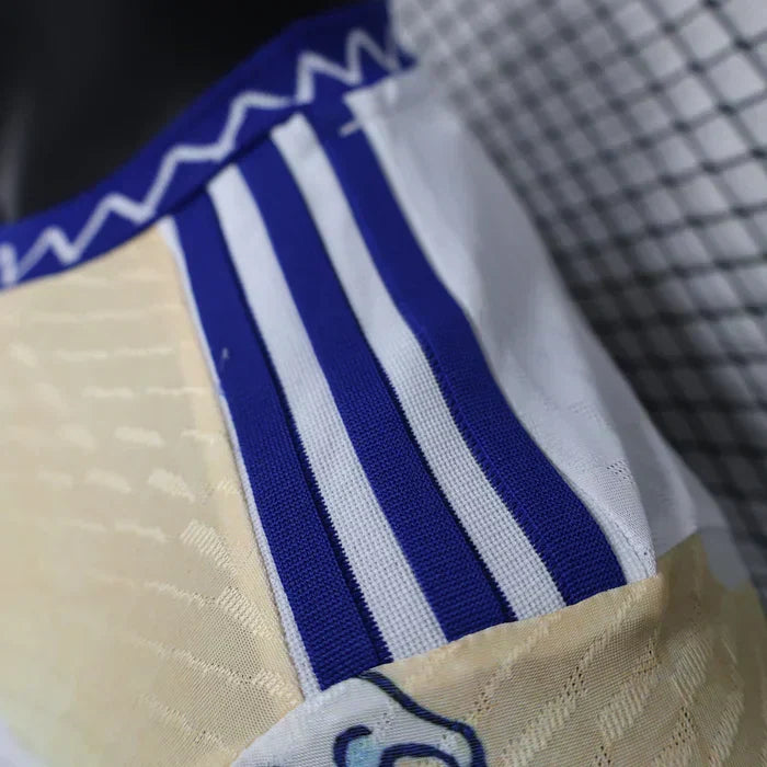 Japan "Hokusai Wave" Special Edition