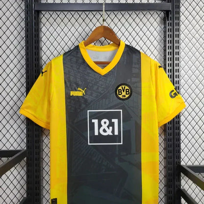 Borussia Dortmund "Royal Crest" Special Edition