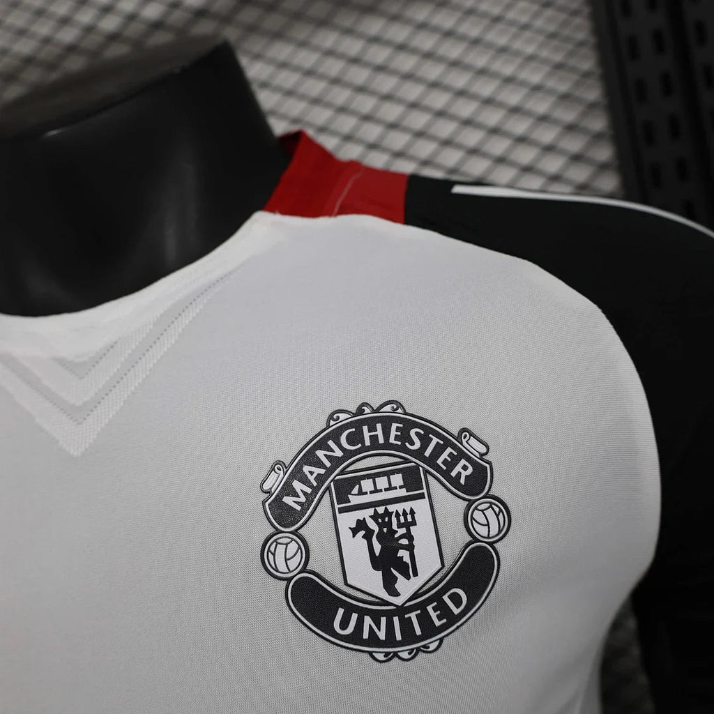 Divisa pre-partita Manchester United 2024/2025
