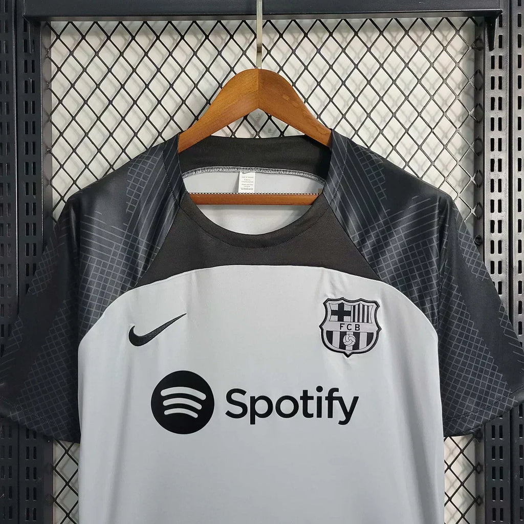 Kit da allenamento nero-grigio del Barcellona 2023/2024