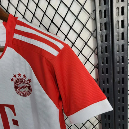 2023/2024 Bayern Monaco Maglia Casa Taglia Bambino