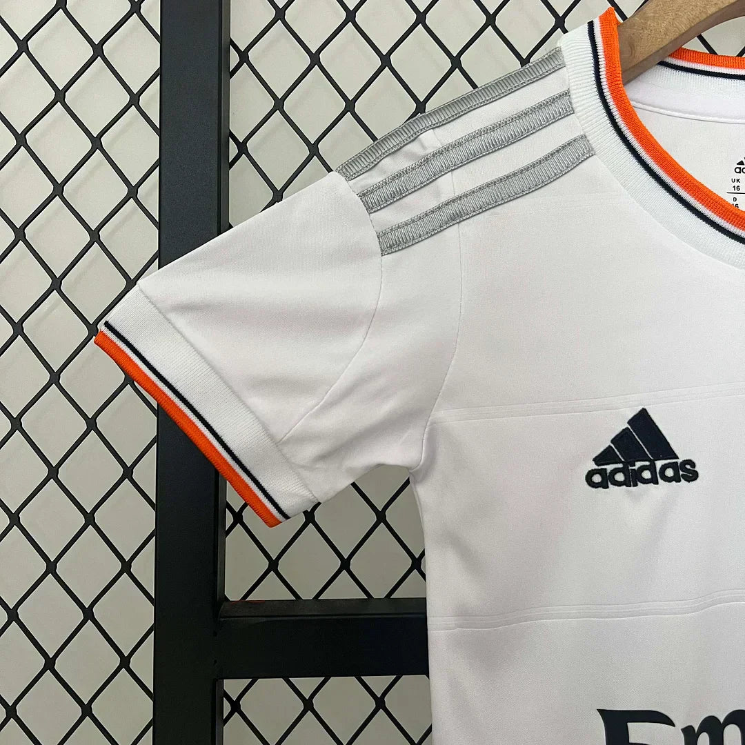 Kit da casa Retro Real Madrid 2013/2014 Taglia Bambino