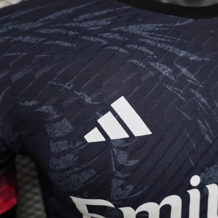 Real Madrid "Dragón Escarlata" Edición Especial