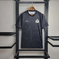 Abbigliamento da allenamento pre-partita del Newcastle United 2024-2025