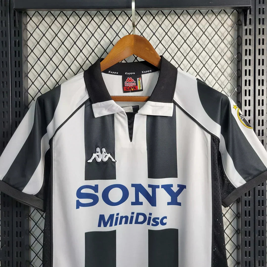 1997-1998 Retro Juventus Local