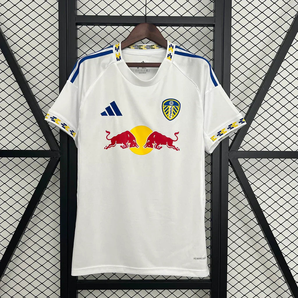 Kit locale Leeds United 2025/2026