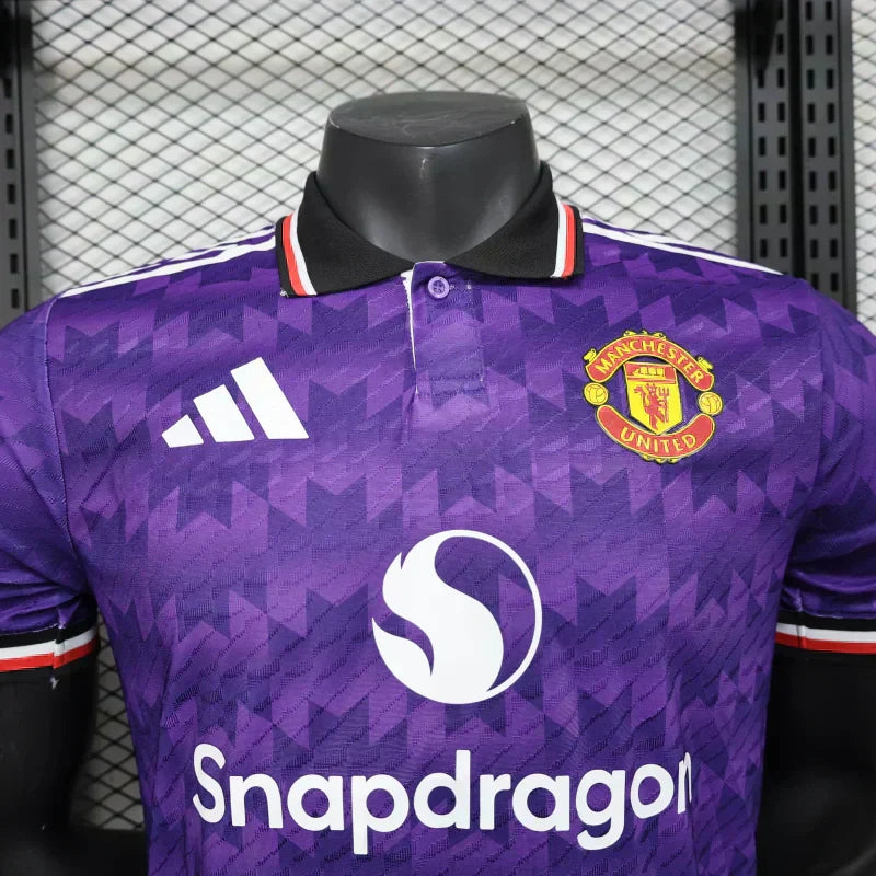 Manchester United "Crimson Mirage" Edición Especial
