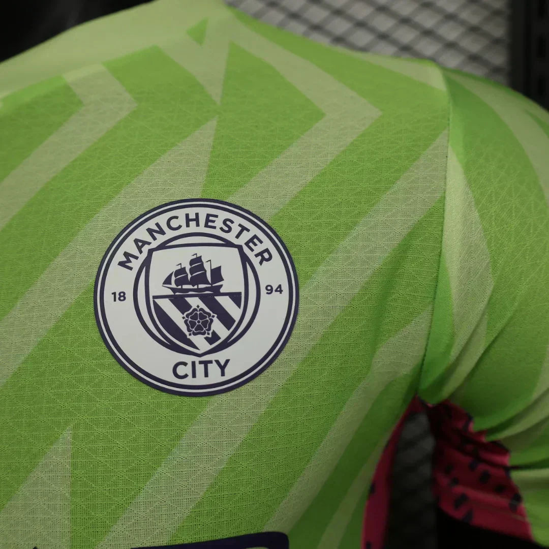 2023/2024 Manchester United Goalkeeper Kit