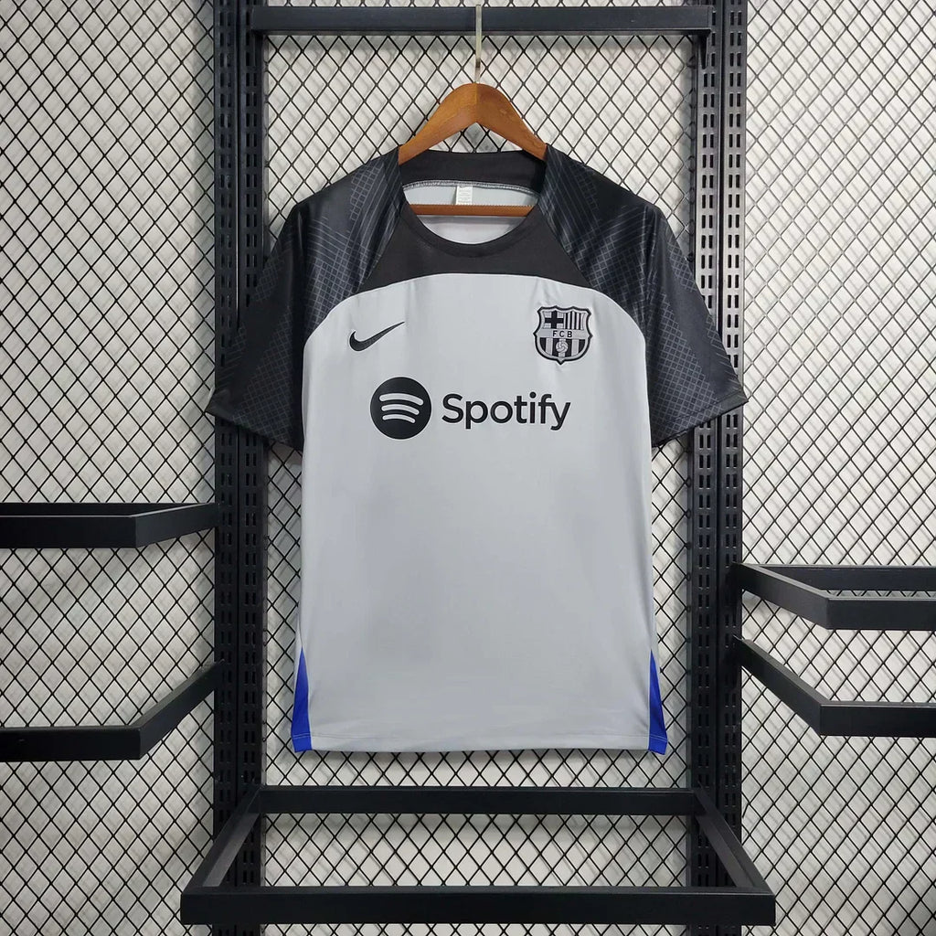 Kit da allenamento nero-grigio del Barcellona 2023/2024