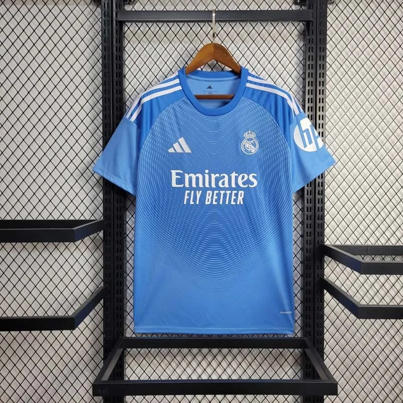 Divisa da portiere del Real Madrid 2025/2026