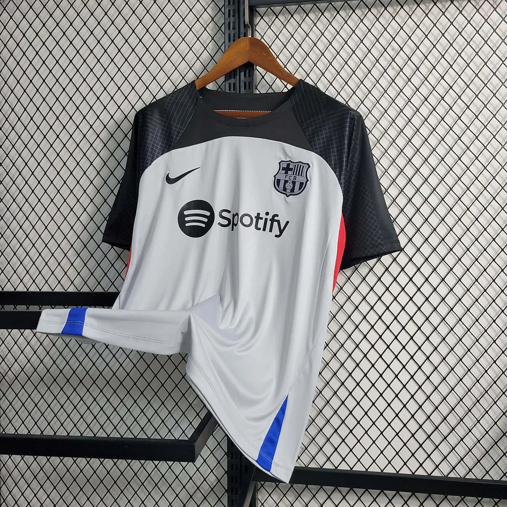 Kit da allenamento nero-grigio del Barcellona 2023/2024