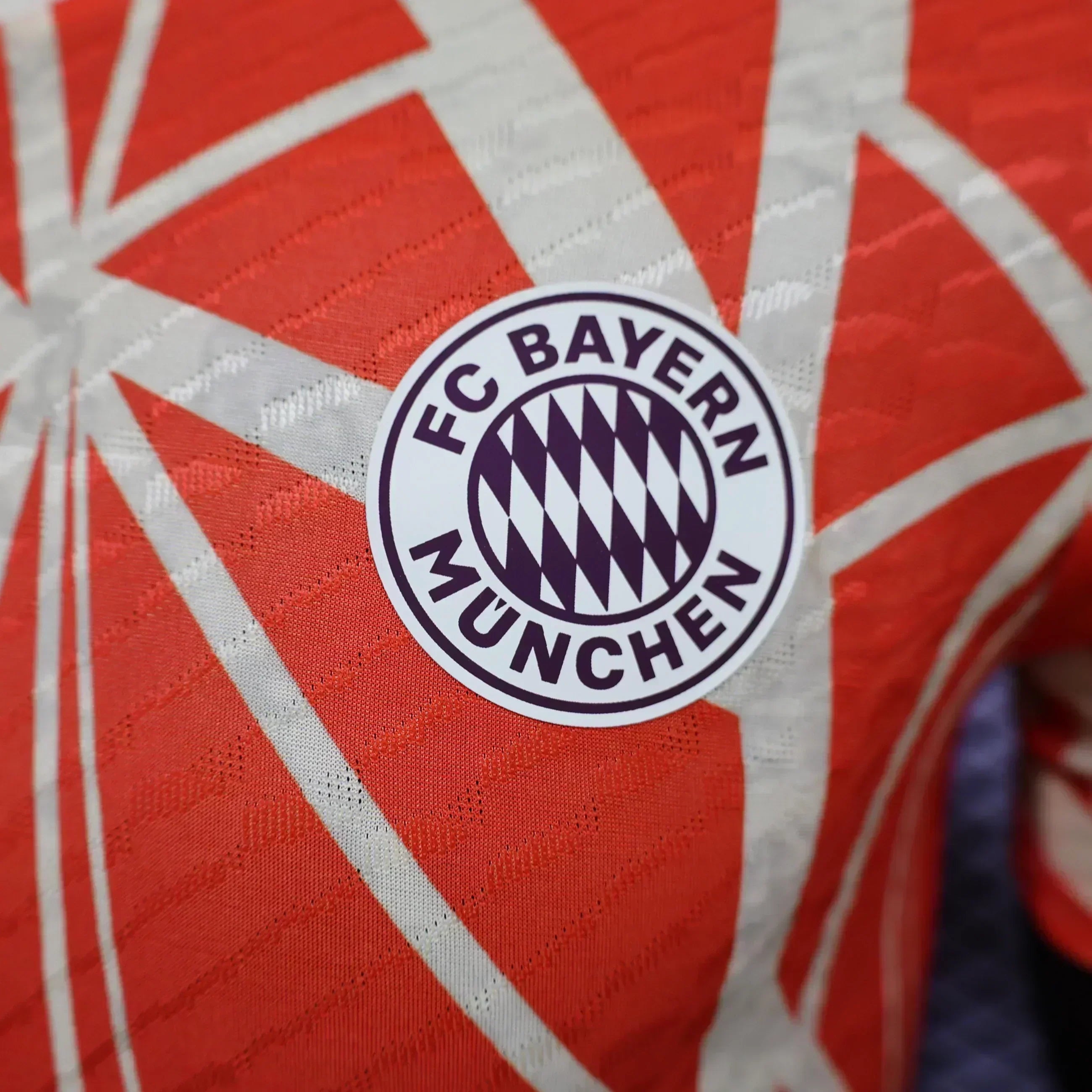 Bayern Monaco "Crimson Glory" Edizione Speciale