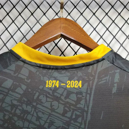Borussia Dortmund "Royal Crest" Special Edition