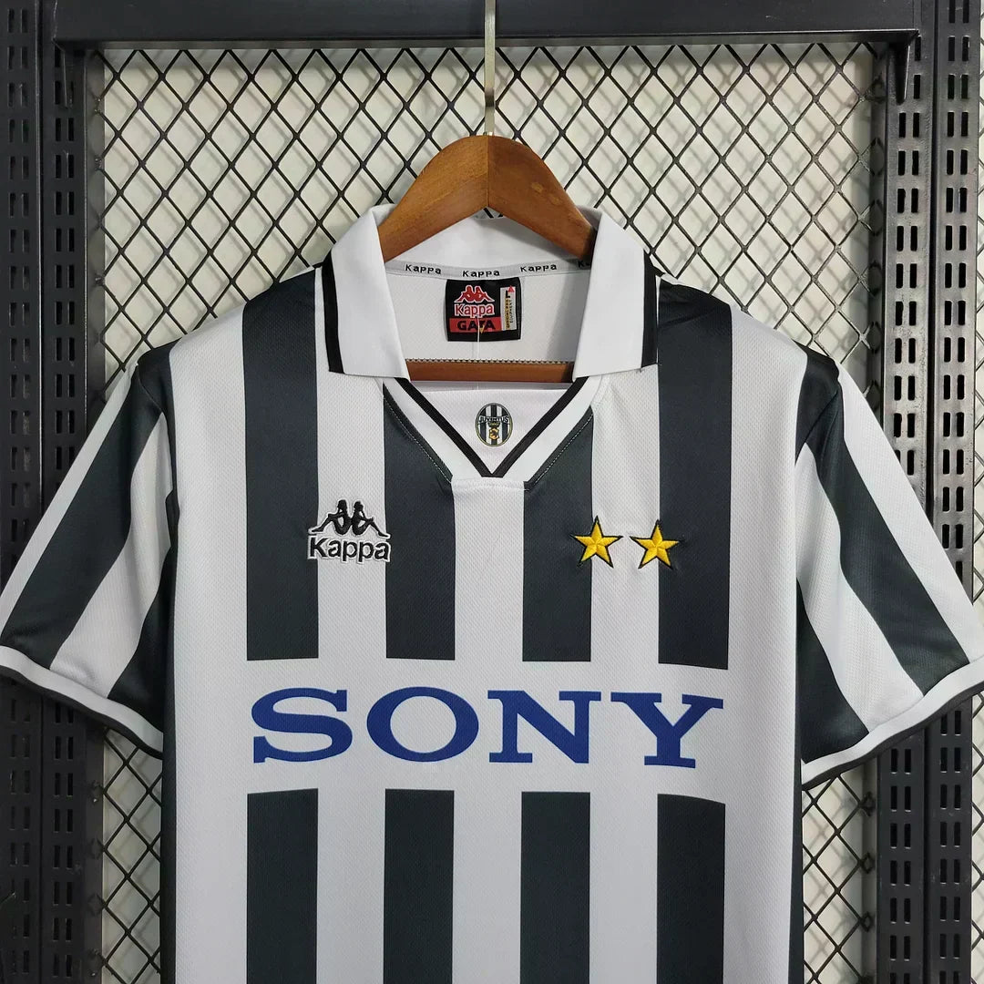 1996-1997 Retro Juventus Local