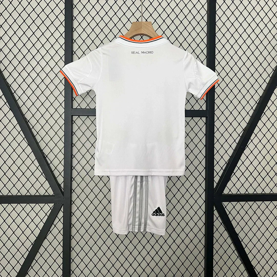 Kit da casa Retro Real Madrid 2013/2014 Taglia Bambino