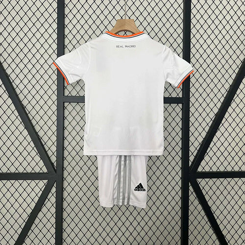 Kit da casa Retro Real Madrid 2013/2014 Taglia Bambino