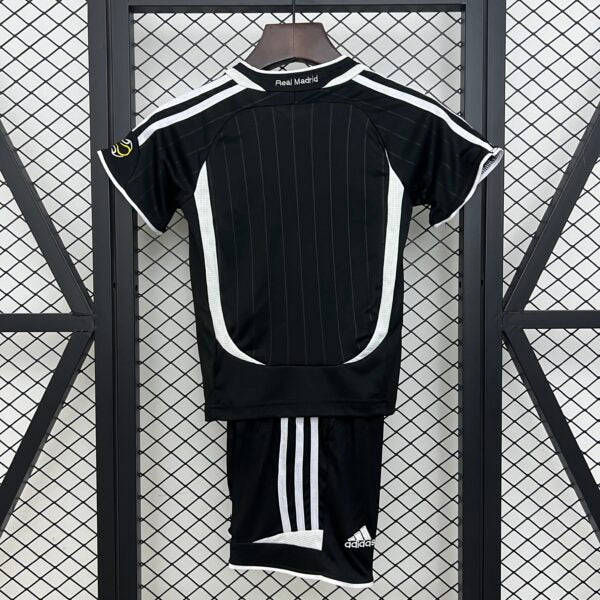 Divisa da trasferta Retrò Real Madrid 2006/2007 Taglia Bambino