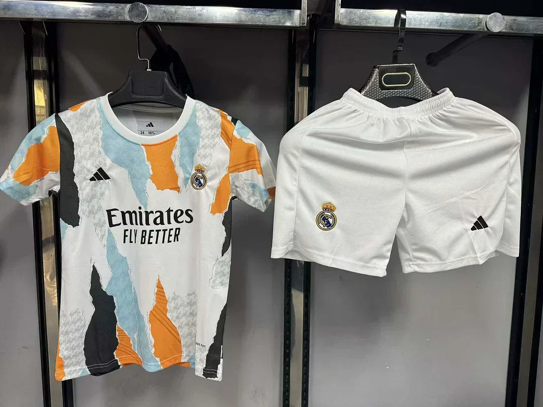 2025/2026 Real Madrid Abbigliamento da allenamento Taglia Bambino