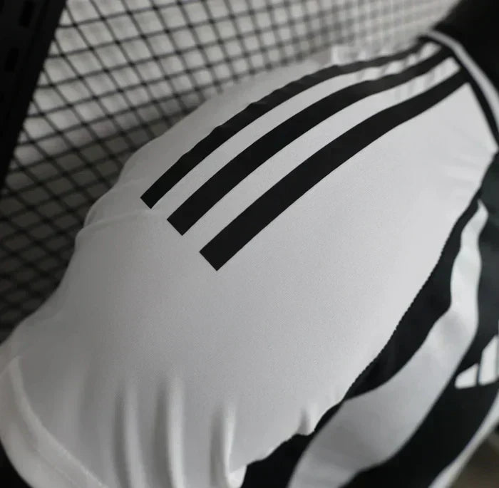Juventus 2024/2025 Local Kit