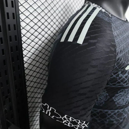 Real Madrid "Mosaic Heritage" Black Edition Edizione Speciale