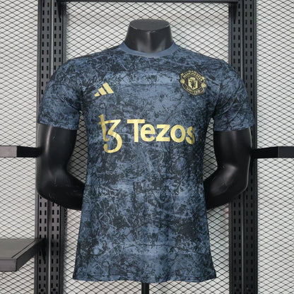 Manchester United "Midnight Thunder" Special Edition