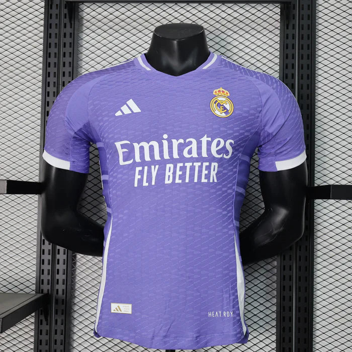 Kit alternativo Real Madrid 2024/2025