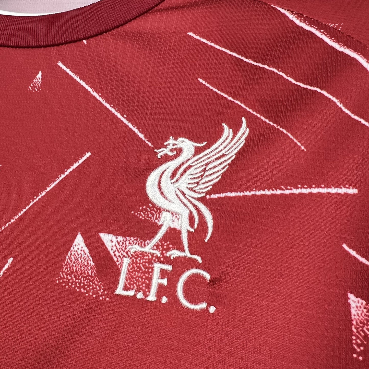 2026/2027 Liverpool Local Manga Larga Kit