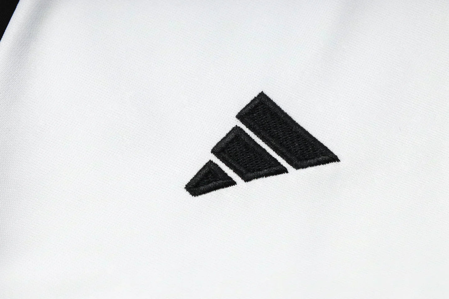 Juventus White and Black Chándal