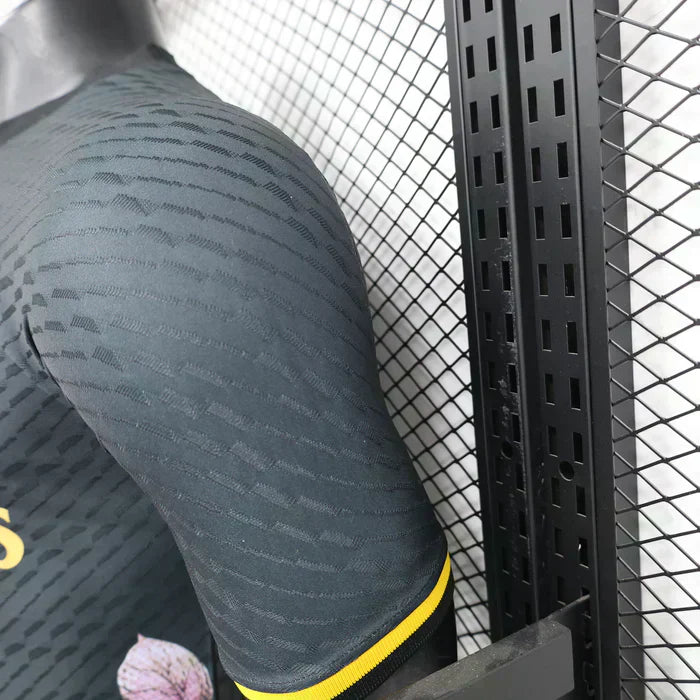 Real Madrid "Midnight Blossom" Edizione Speciale