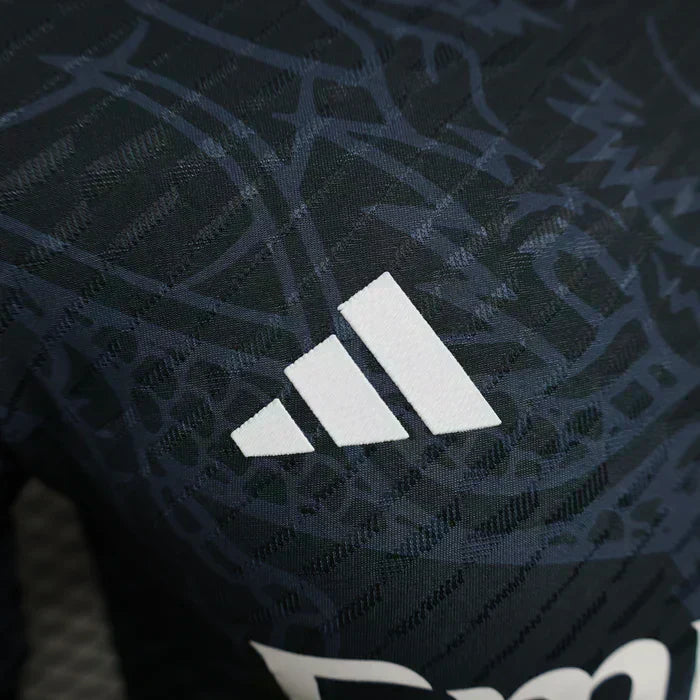 Real Madrid "Midnight Dragon" Edición Especial