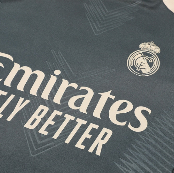 Tuta grigia del Real Madrid II