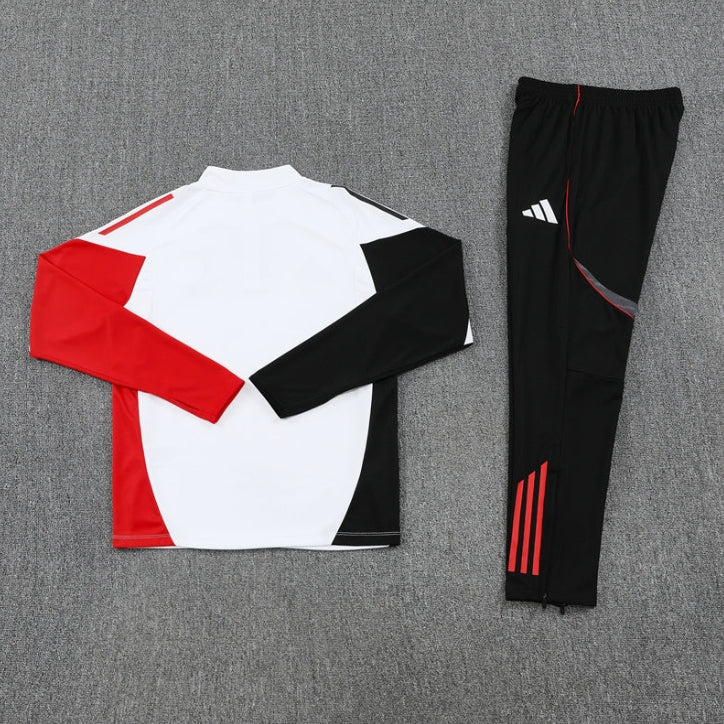 Tuta Ajax bianco e nero x rosso