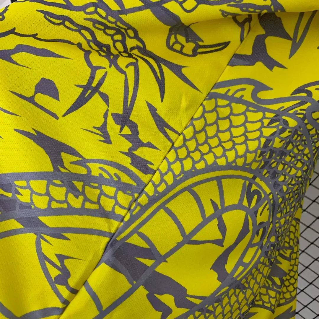 Real Madrid "Dragón Amarillo" Edición Especial