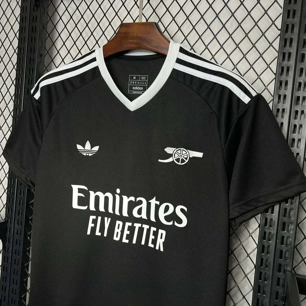 Kit alternativo da portiere dell'Arsenal 2024/2025
