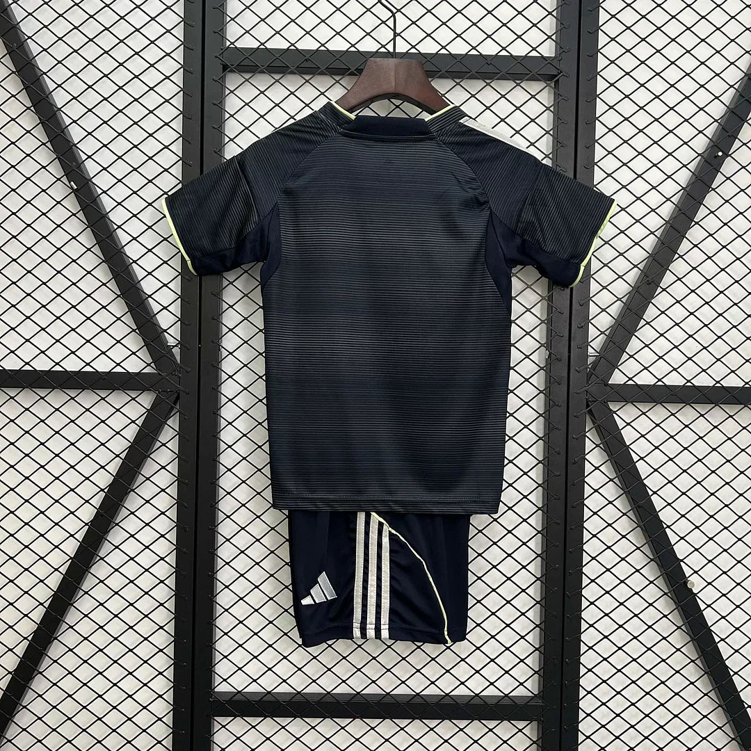 2025/2026 Real Madrid Visitante Kit Talla Niño