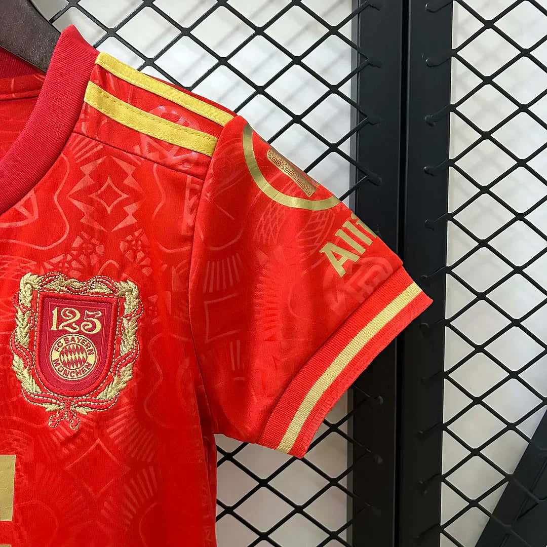 Bayern Munchen 2025/2026 125th Aniversario Edition Red Talla Niño