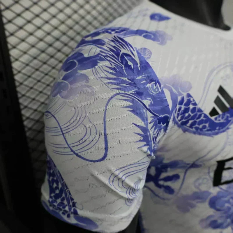 Real Madrid "Snowbound Veil" Edición Especial