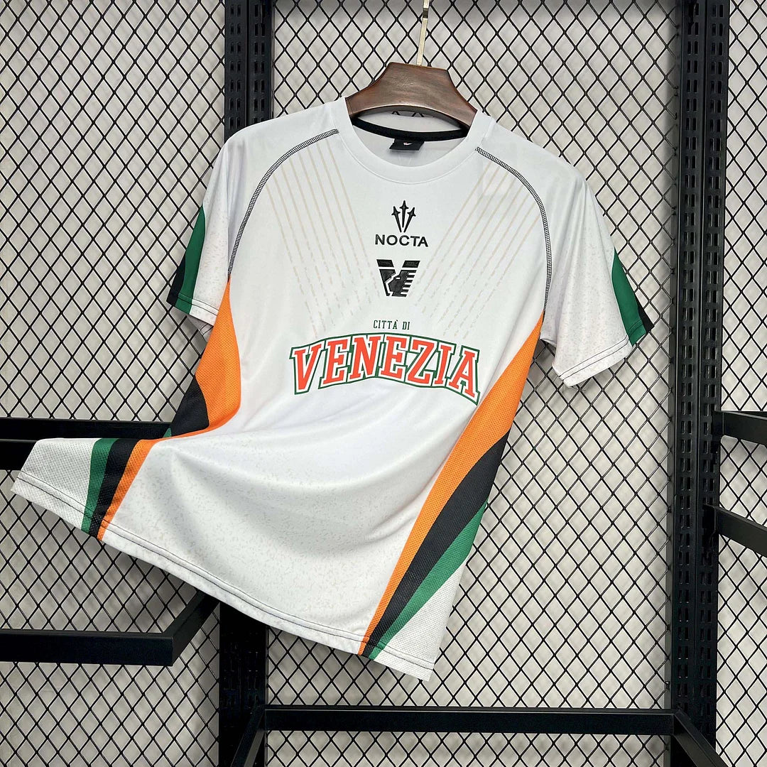 Kit da trasferta Venezia FC 2024-2025