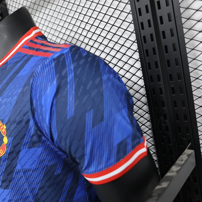 Manchester United "Electric Royal" Special Edition