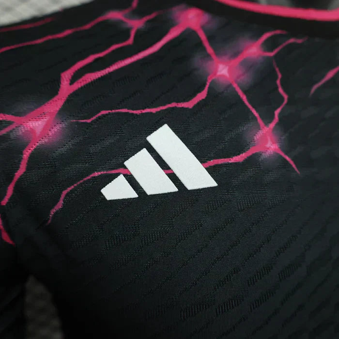 Real Madrid "Aurora Panther" Edición Especial