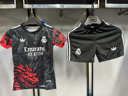 Real Madrid "Dragon's Embrace" Edición Especial Talla Niño