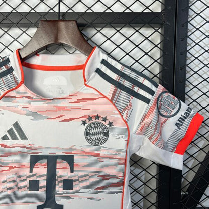 2025/2026 Bayern Monaco Kit Trasferta Taglia Bambino