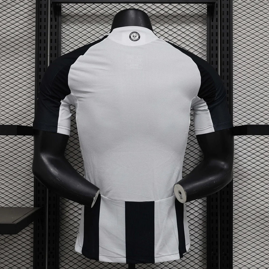 2024/2025 Divisa Locale Newcastle United