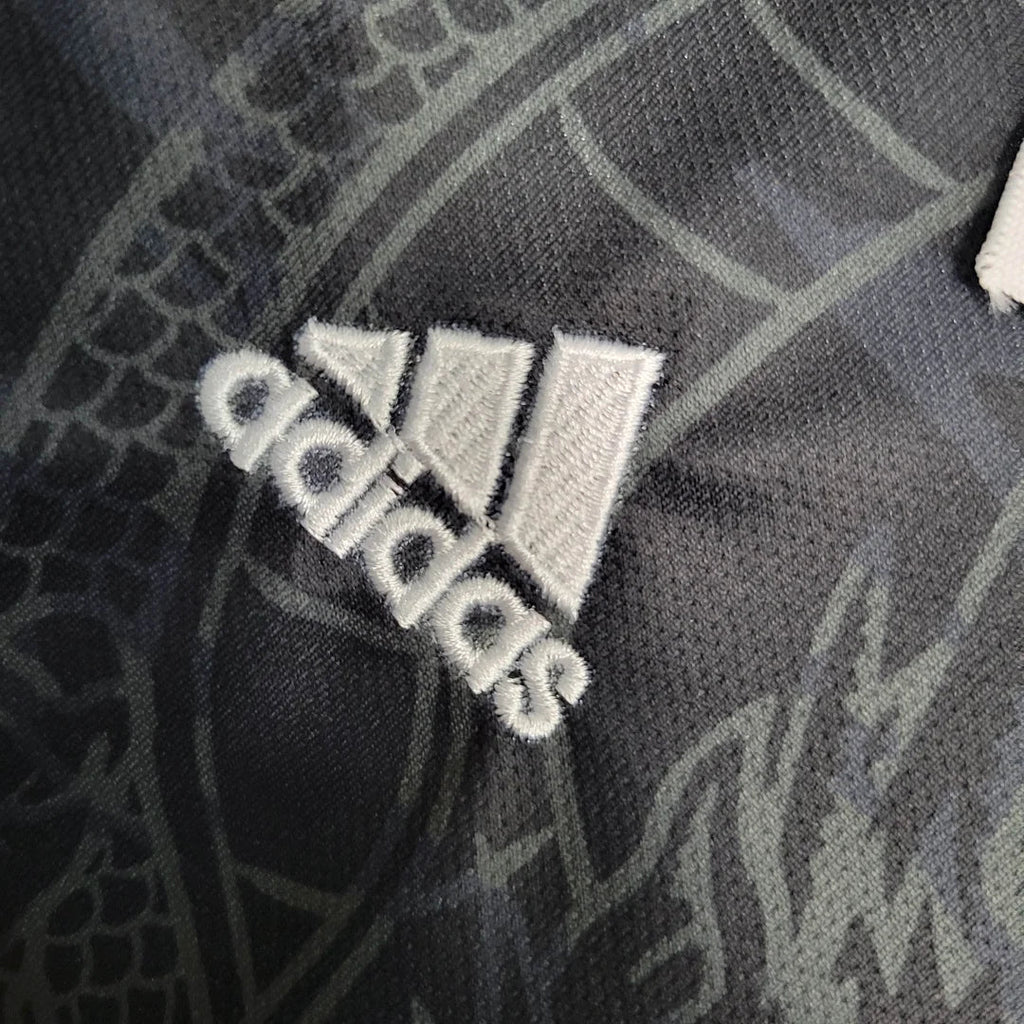 Real Madrid "Dragón Negro" Edición Especial Talla Niño